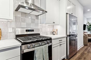 Gas range (townhomes)